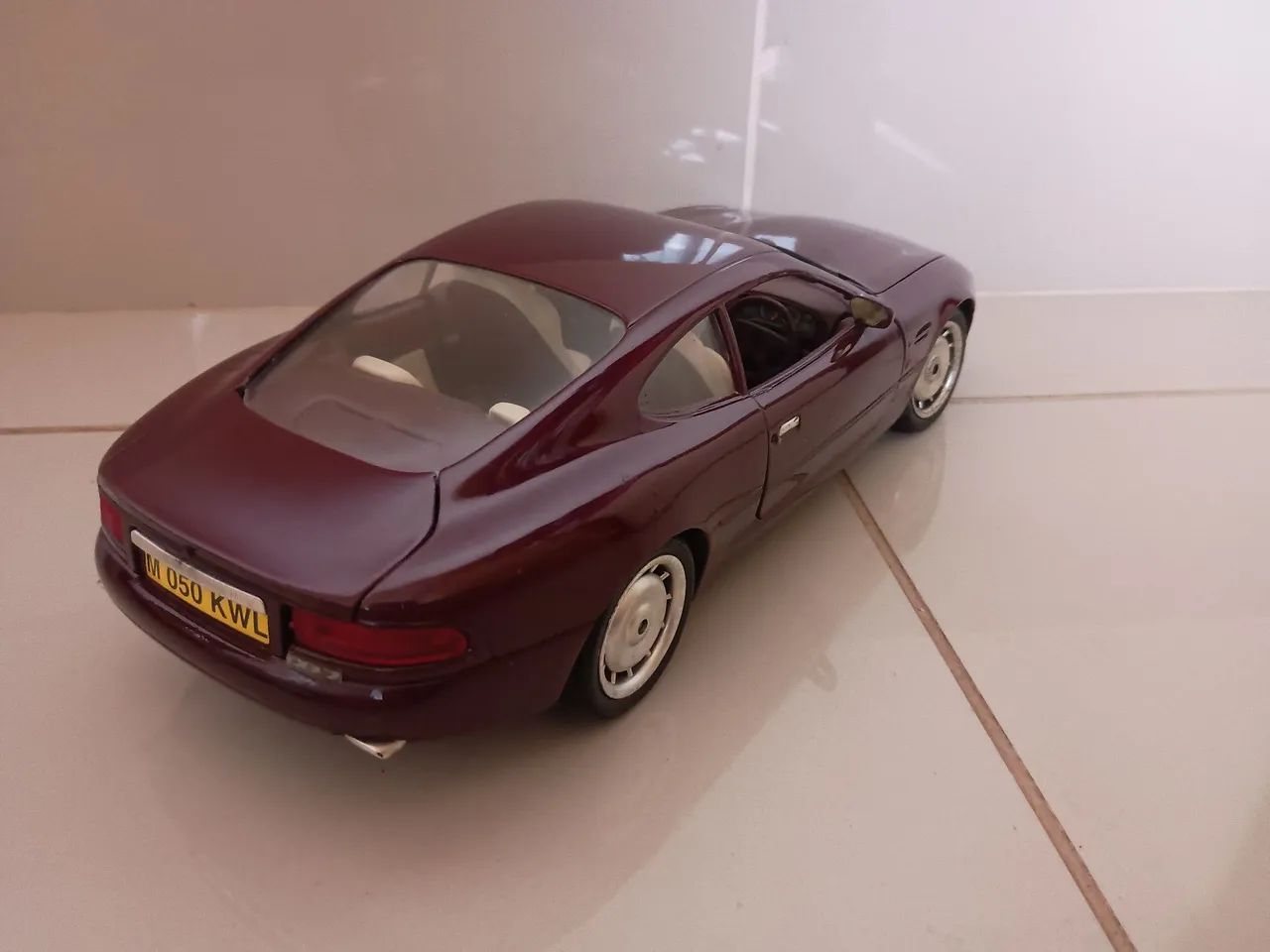 Miniatura aston martin db7 1:18 guiloy - Foto 2