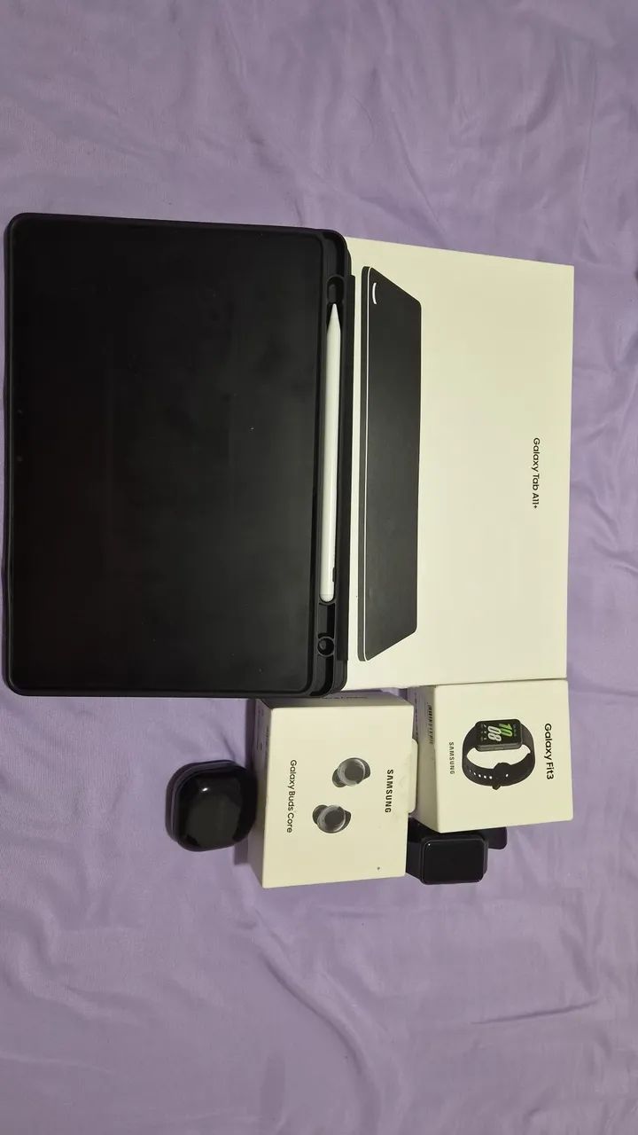 Kit Samsung  Tablet,  fone, Relógio 