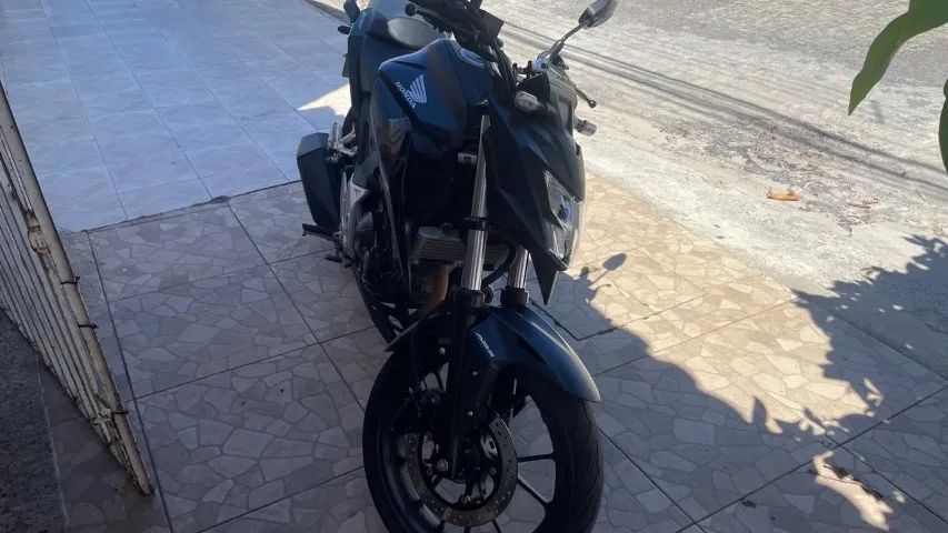 Honda CB300F Twister ABS 2025 - Foto 2