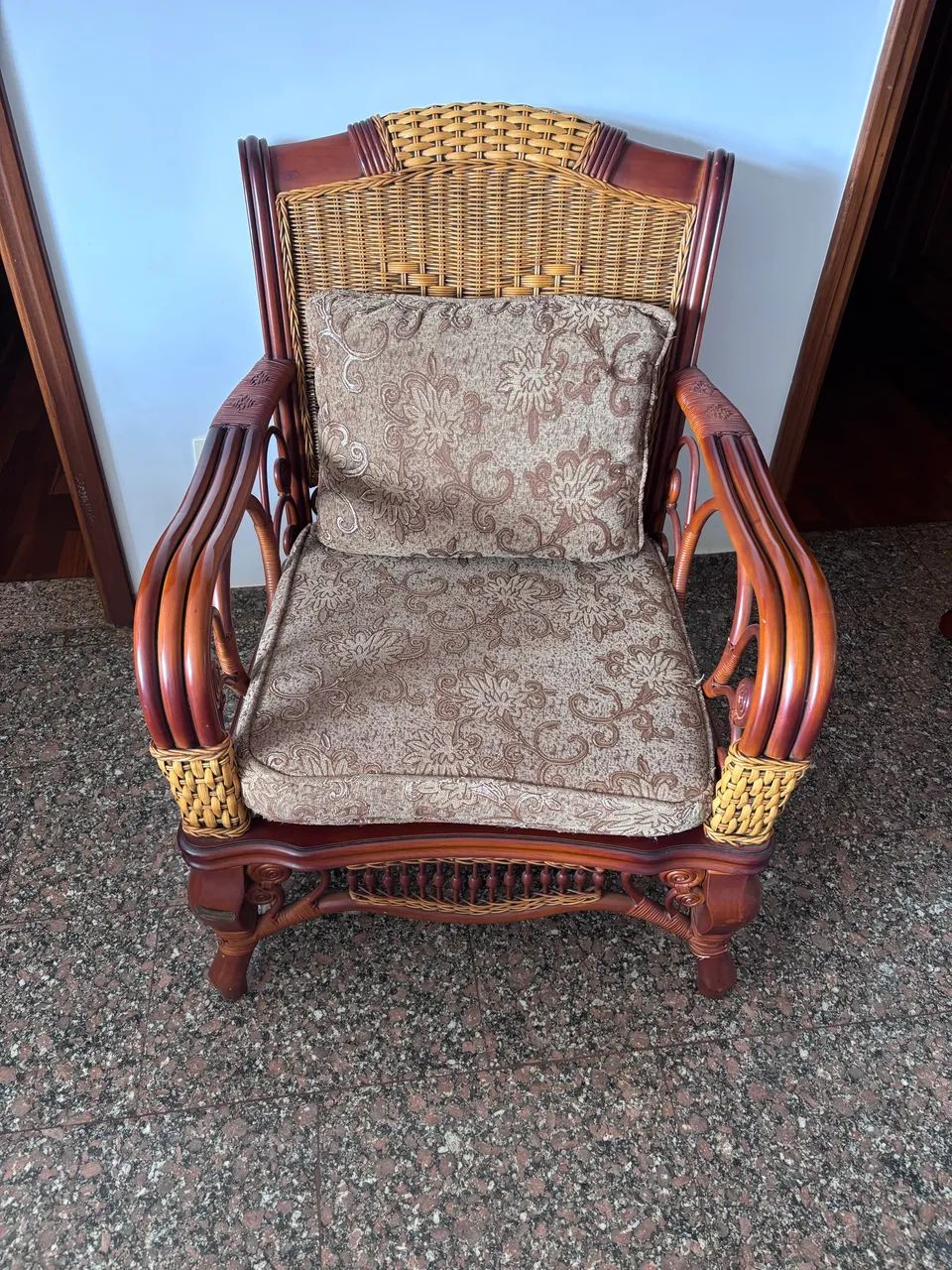 Poltronas de ratam bem conservadas - Foto 4