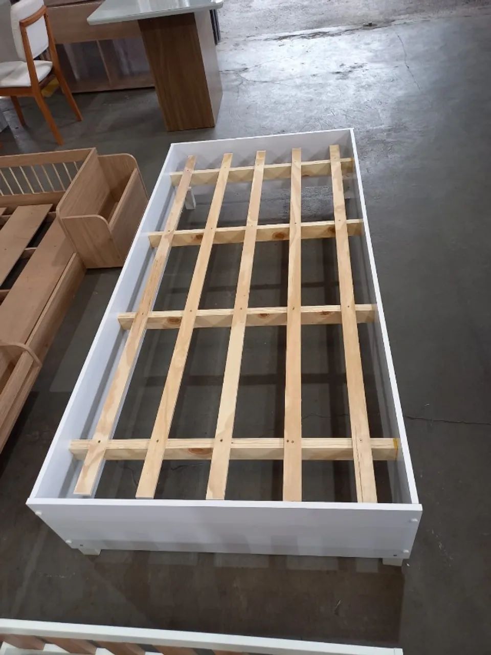 CAMA DE SOLTEIRO MÔNACO BRANCA - R$ 280 - Foto 5