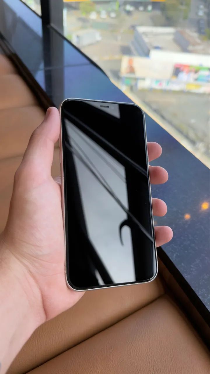 Vendo iPhone 11 128Gb Branco - Foto 5
