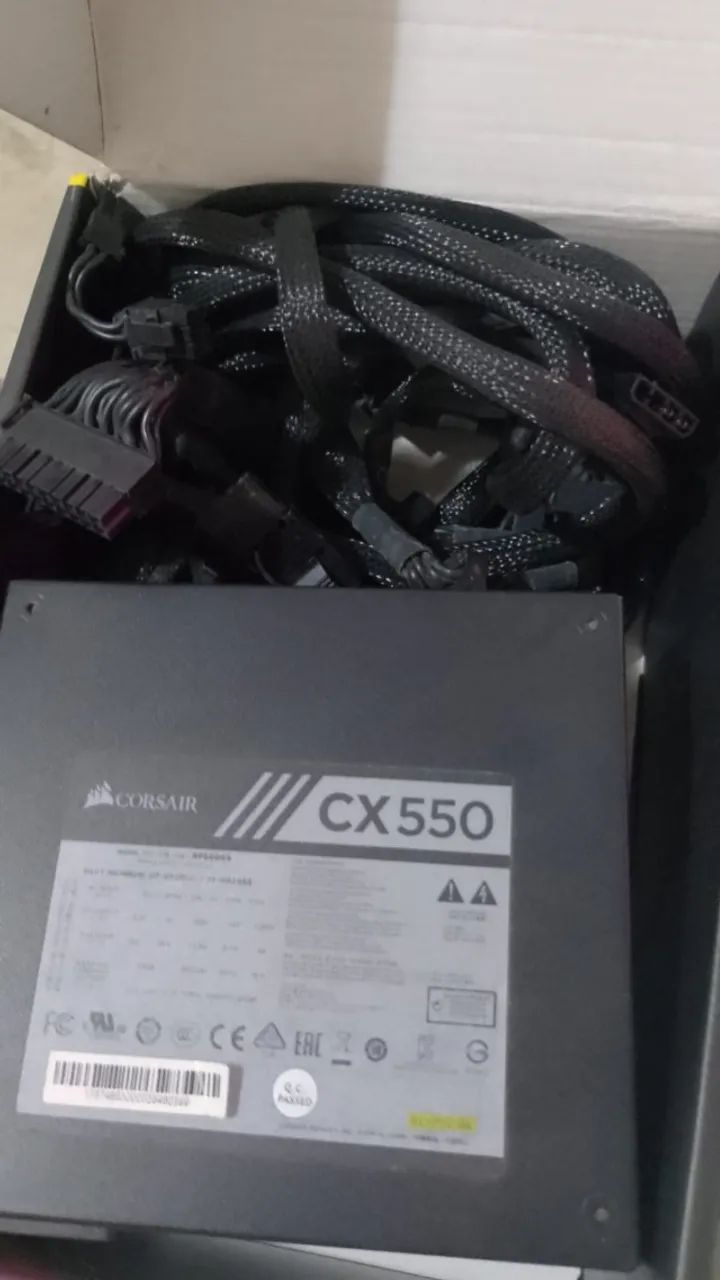 Fonte 550w Corsair CX550