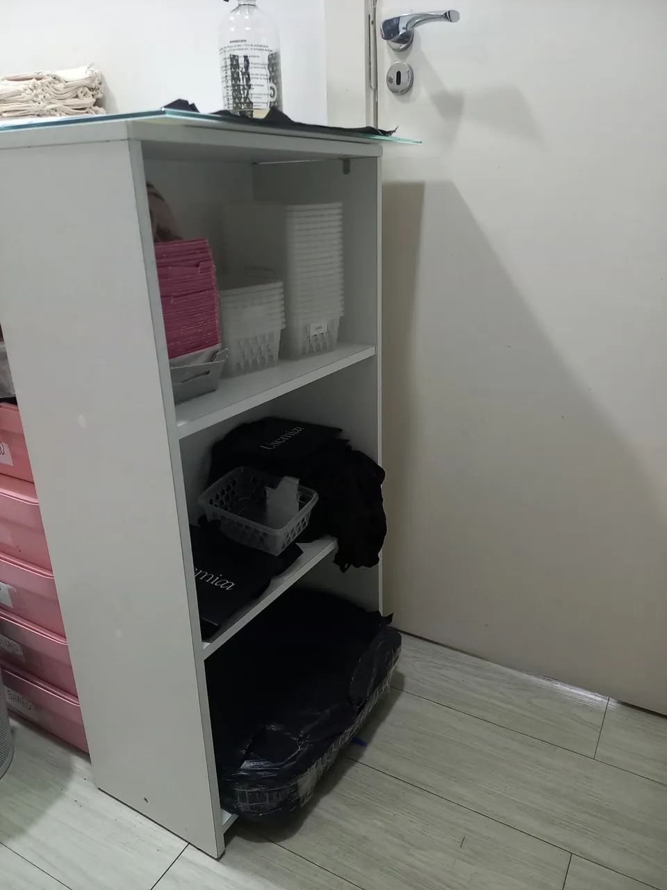 MESA COM TAMPO DE VIDRO E NICHO - Foto 5