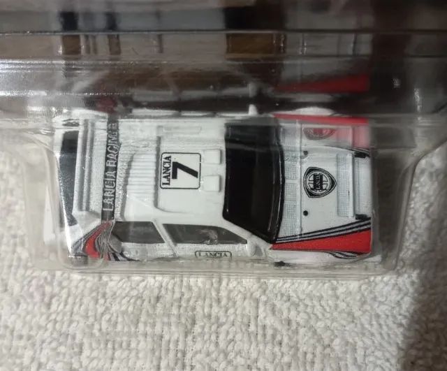 Lancia Delta S4 - Thrill Climbers - Hot Wheels - Foto 4