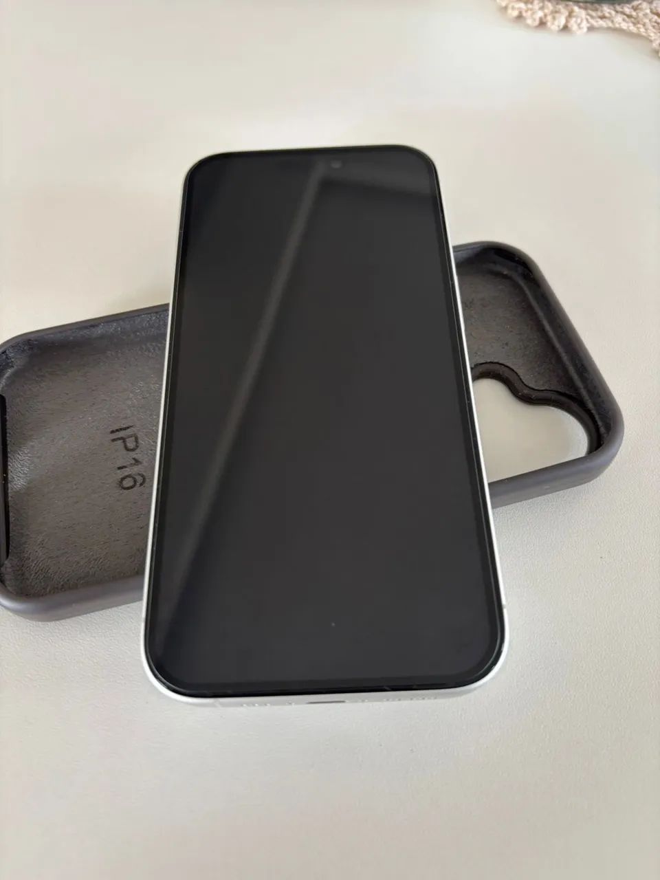 iPhone 16 na garantia 