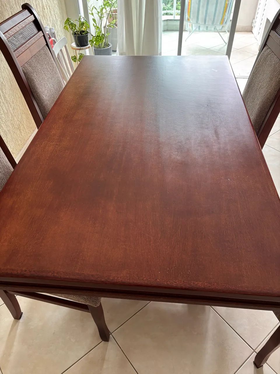 Mesa de Jantar Rústica em Madeira Maciça com 4 Cadeiras - Excelente Estado - Foto 4