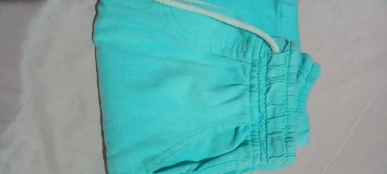 Camisetas e bermuda tamanho 12 - Foto 5