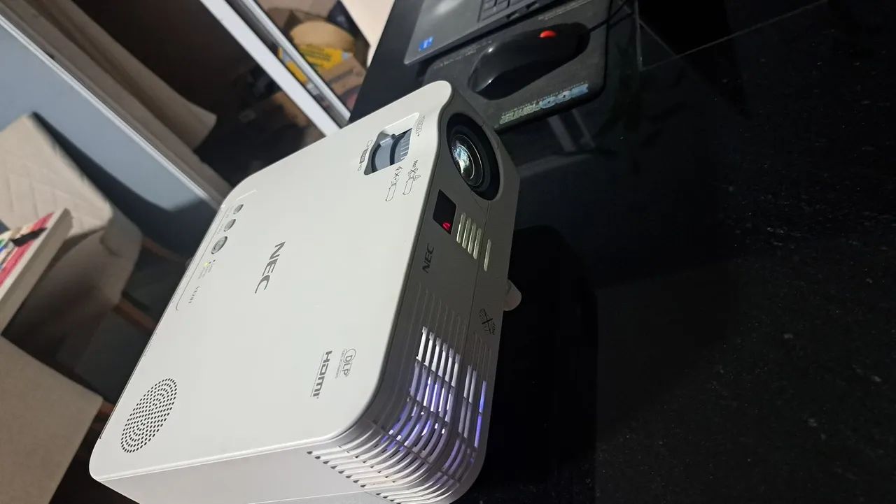 VENDO PROJETOR NEC VE 282 - Foto 2