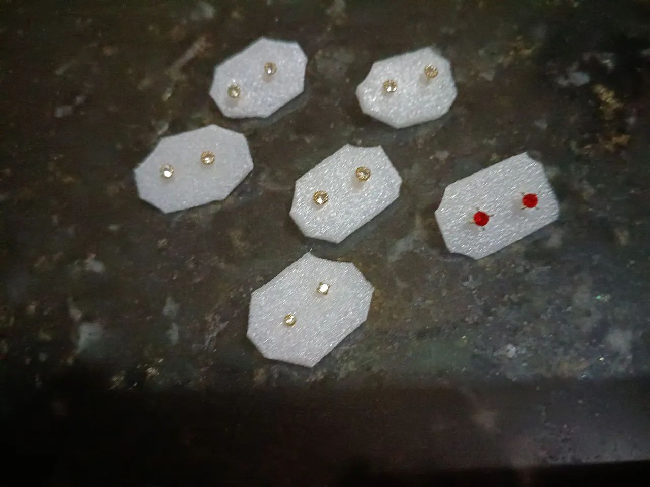 Brincos de Bebê Folheados 30,00 cada - Foto 3