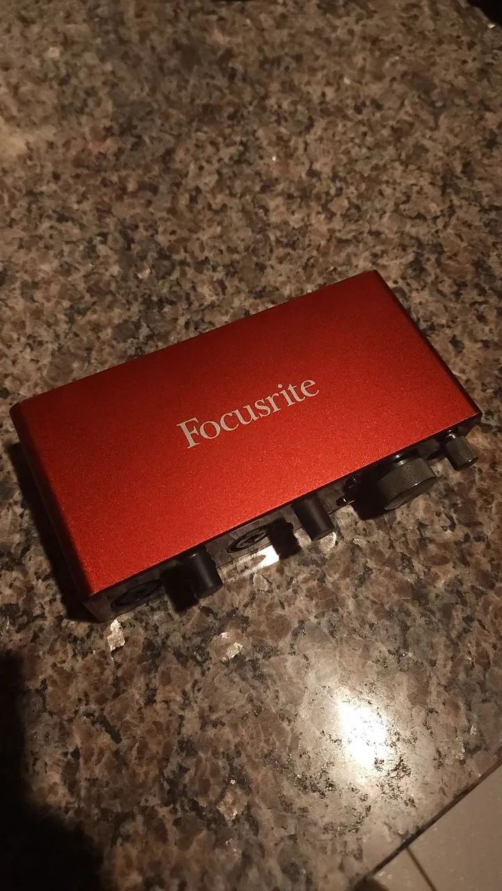 Interface de áudio Focusrite 2i2 3gen - Foto 2