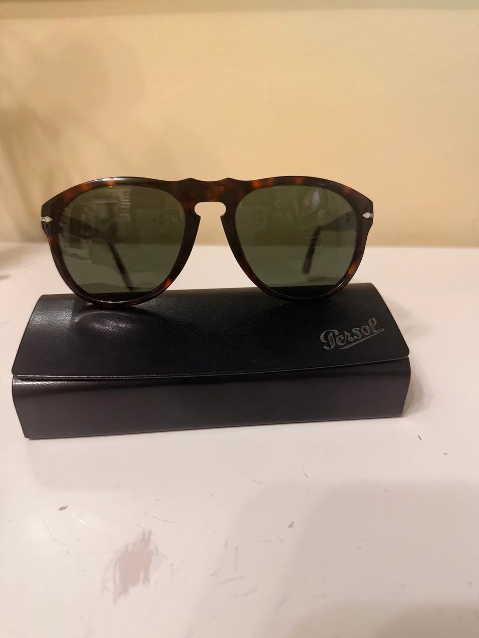 Óculoa de sol Persol 649 24/31 54. Cor Havana.