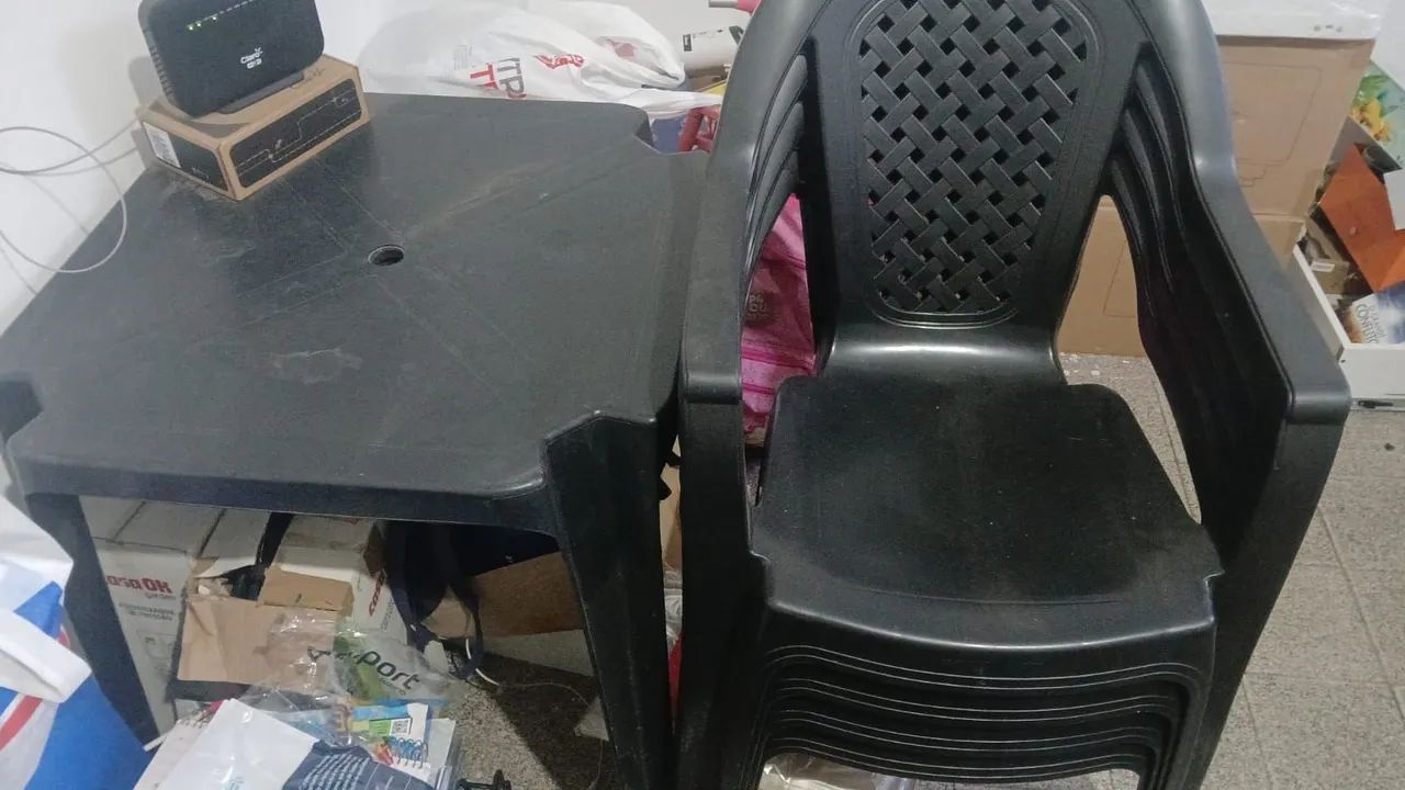Mesa com 4 cadeiras  - Foto 2