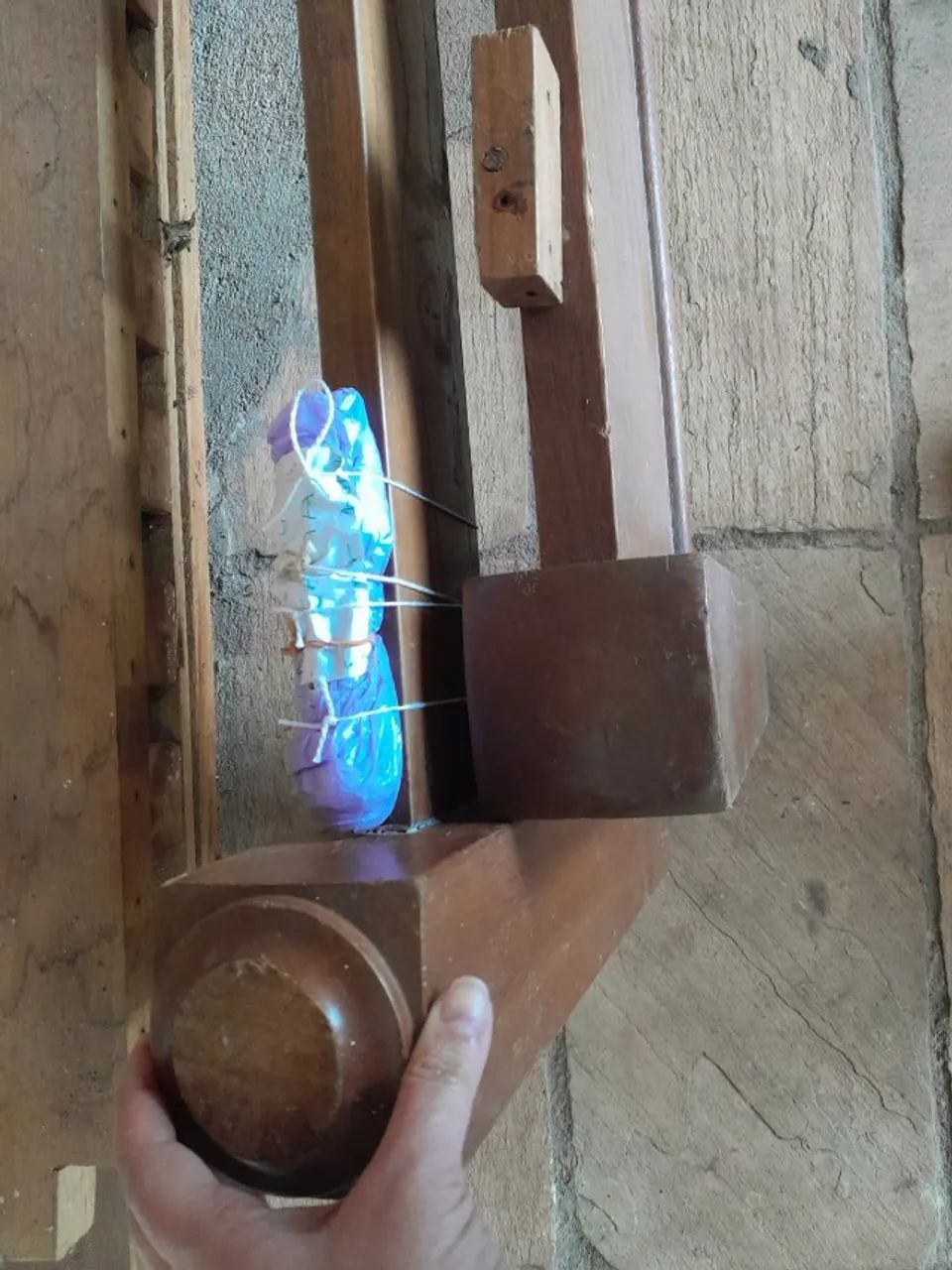 Cama Queen Size em Madeira Maciça Rústica - Desmontada para Retirada - Foto 2