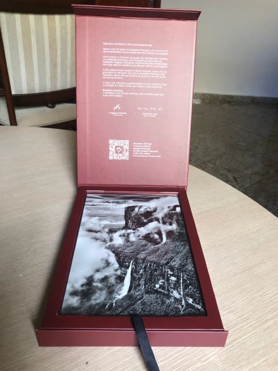 Foto de Sebastião Salgado - Monte Roraima com certificado  - Foto 2