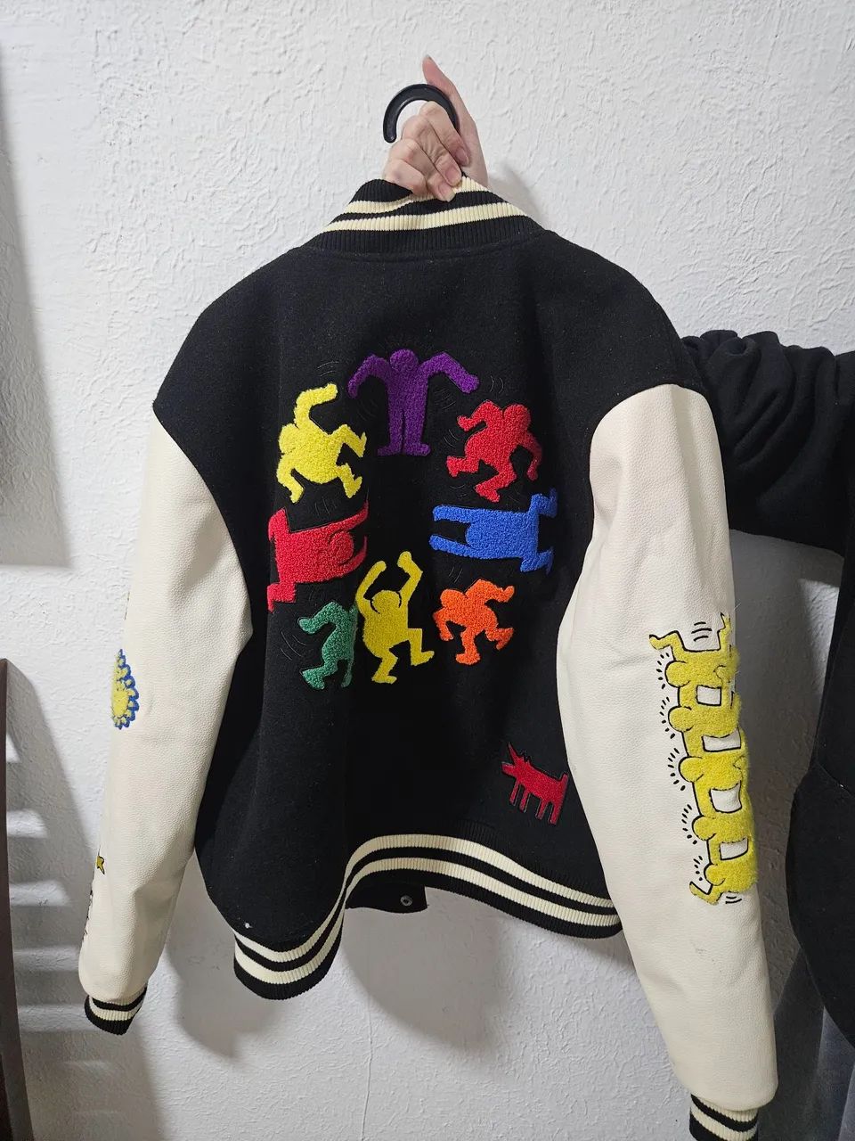 jaqueta Keith Haring - importada - Foto 2