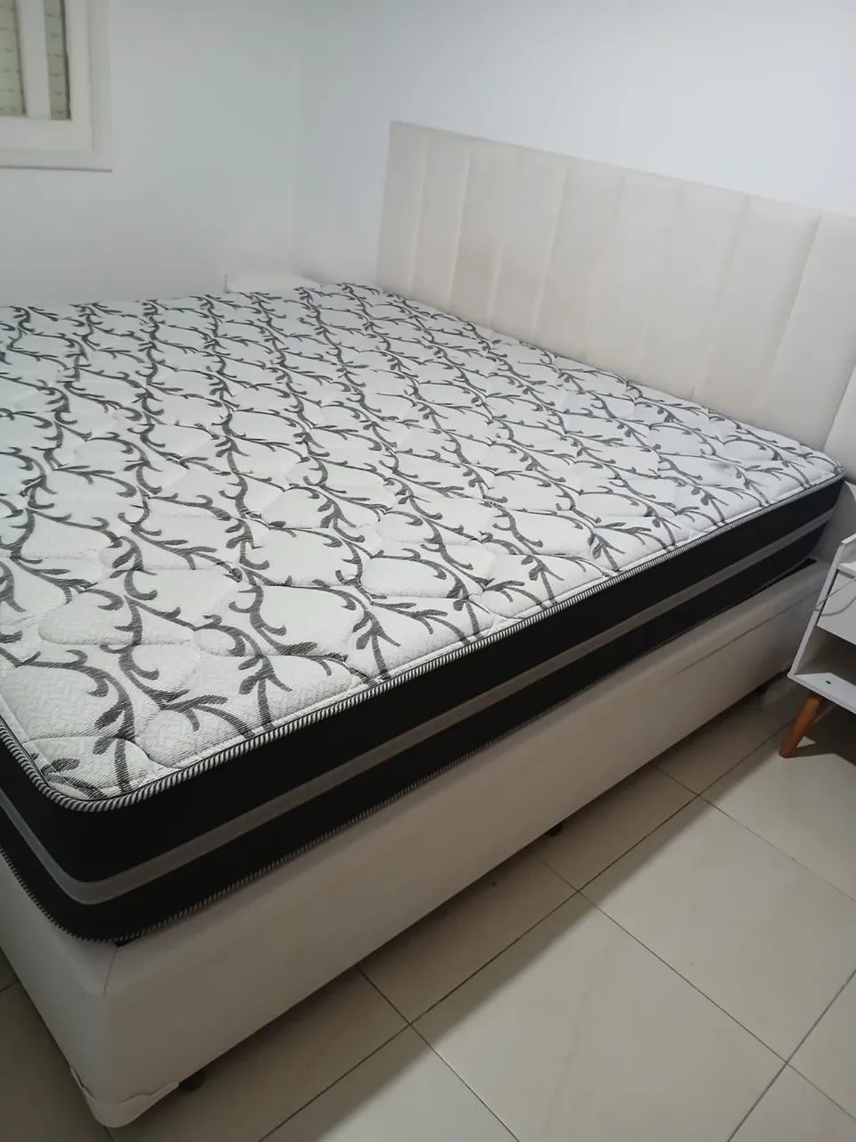 Cama King Size com Baú + Colchão - Ótimo Estado! - Foto 4