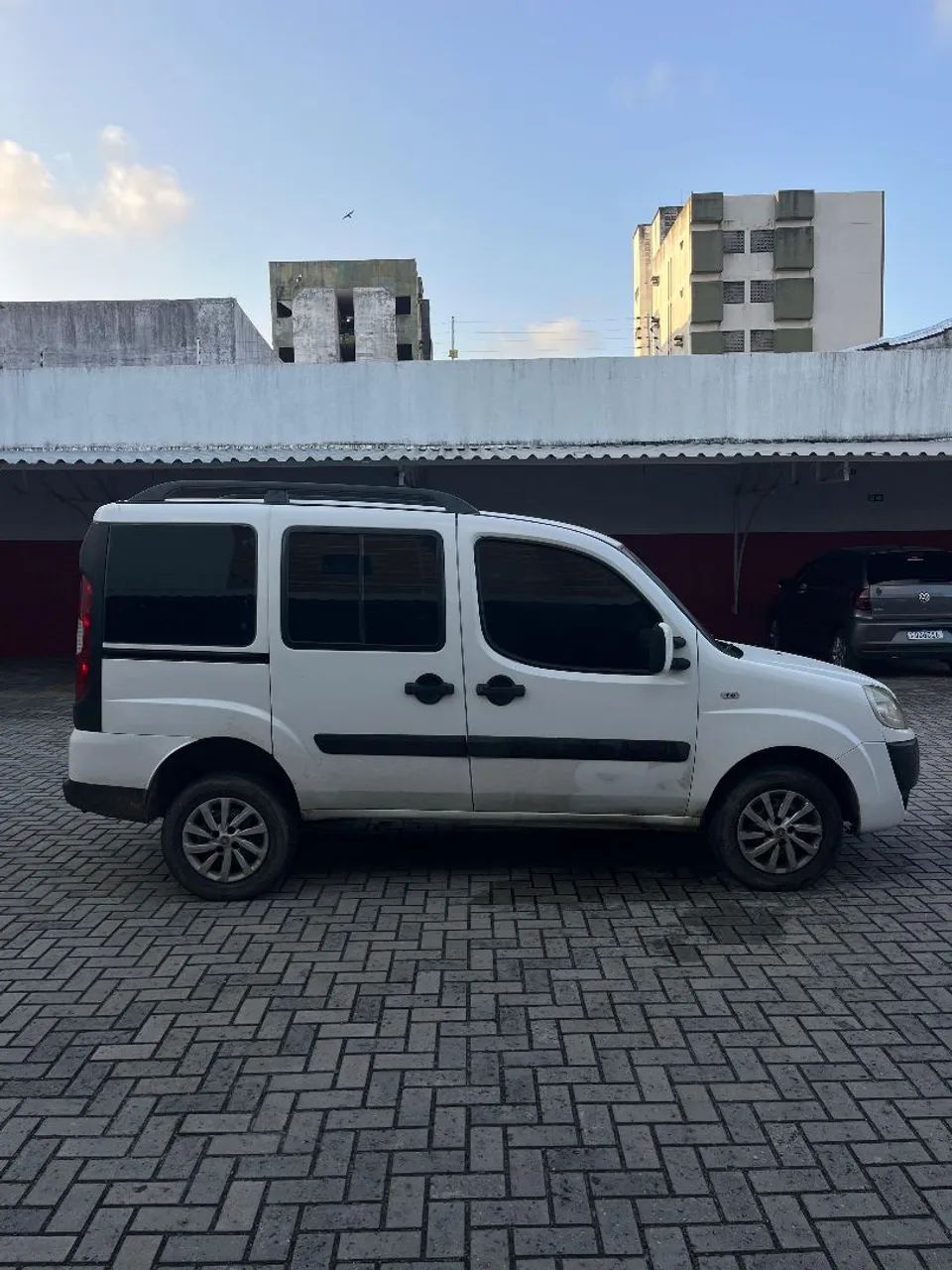 Fiat Doblo Essence 1.8 Flex 16V 5P 2012 - Foto 2