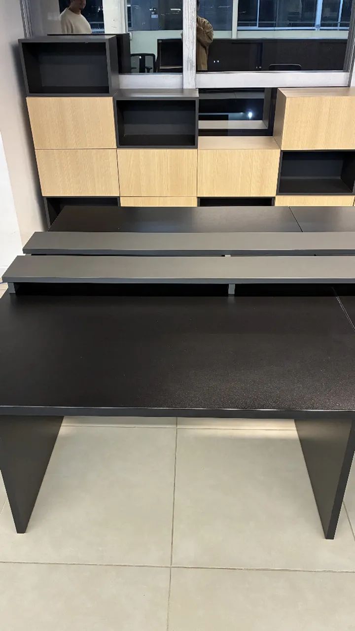 Mesa de escritório modular 8 lugares em ótimo estado - Foto 4