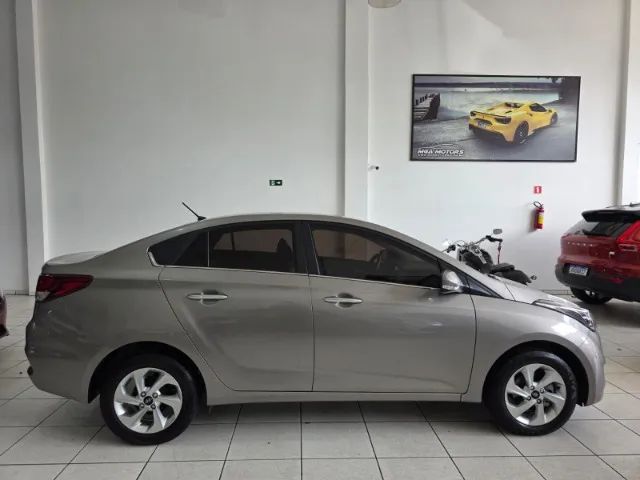Hyundai HB20S Premium 1.6 Flex 16V Aut. 4P 2018 - Foto 8