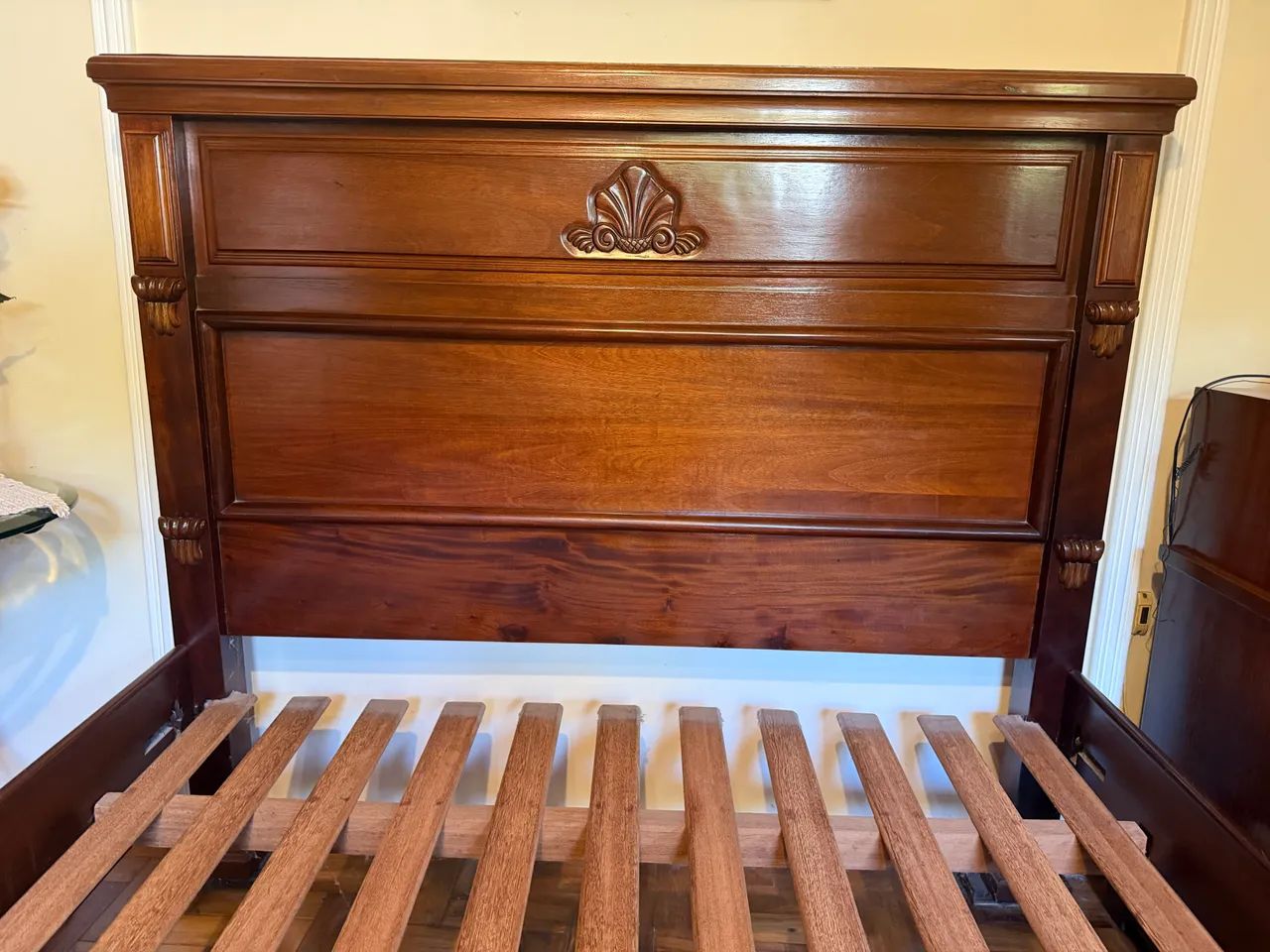 Cama de casal em madeira maciça  - Foto 3