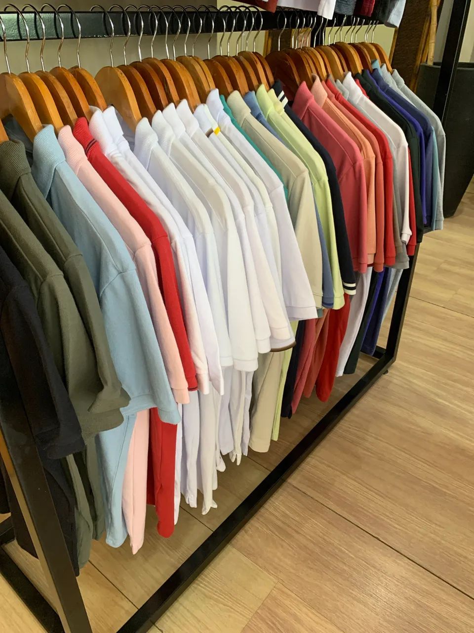 470 peças de Roupas multimarcas unissex estoque - Foto 5