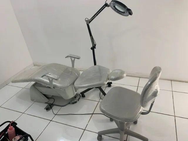 Cadeira automatica GNATUS para podologia; estetica etc