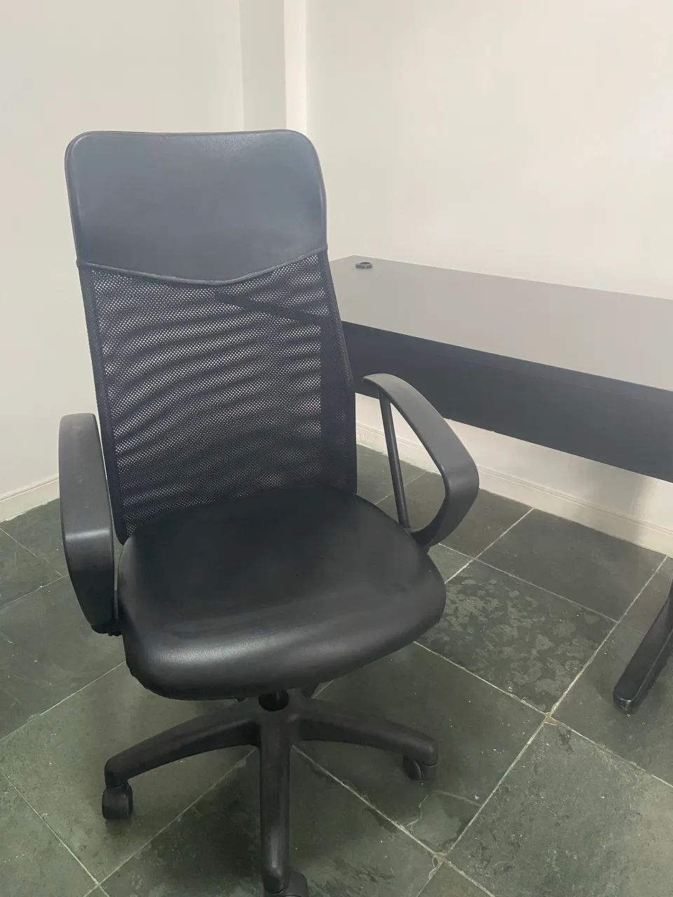 Cadeira e Mesa de escritório  - Foto 3
