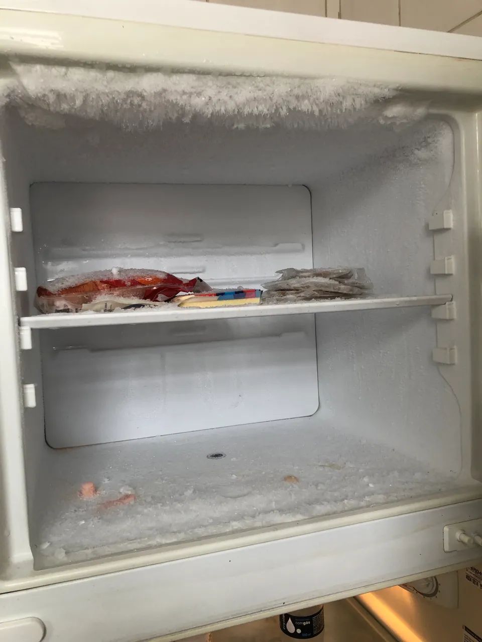 Geladeira Branca (Envelopada) - Funcionando perfeitamente - Foto 6