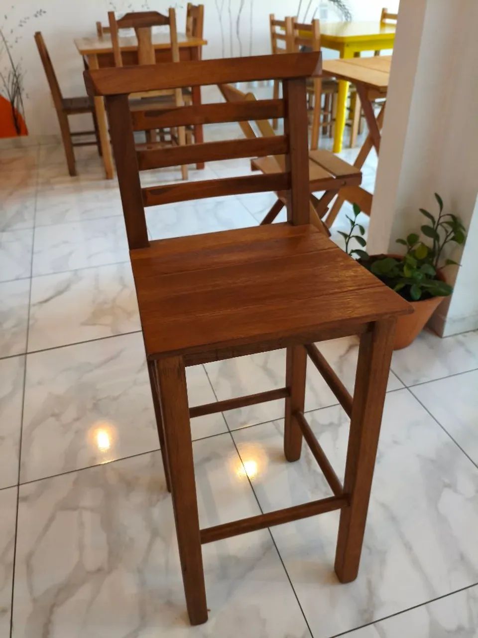 02 Banquetas de madeira  - Foto 4