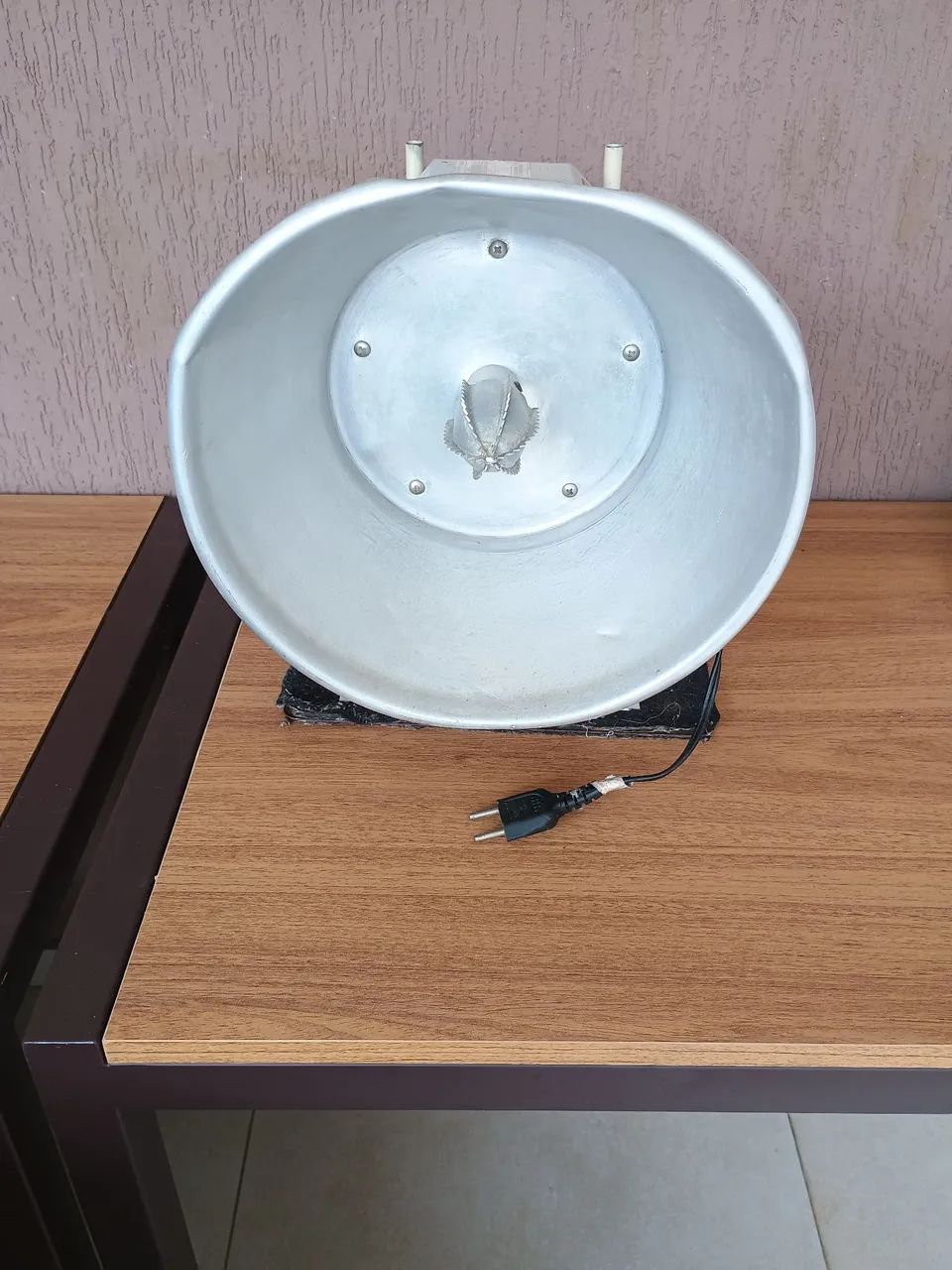 Raspador de côco seco.
