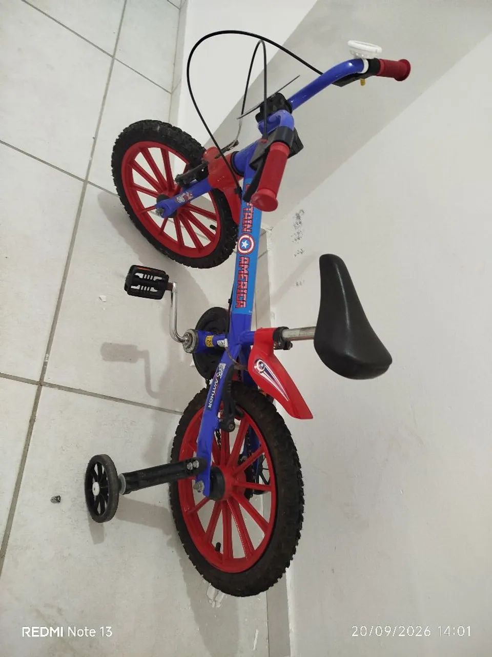 Bicicleta capitão América  - Foto 2