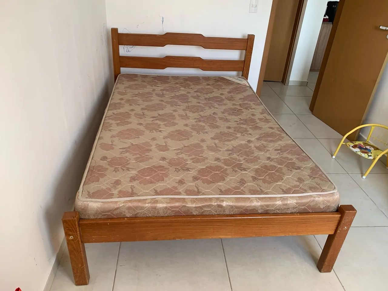 Cama Casal de Madeira