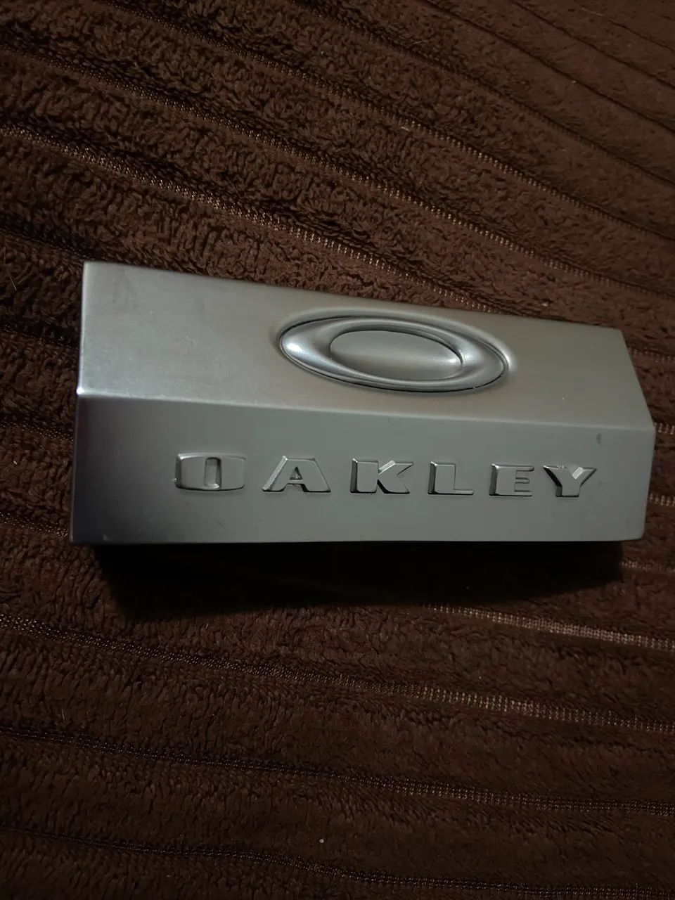 Expositor Oakley metal original