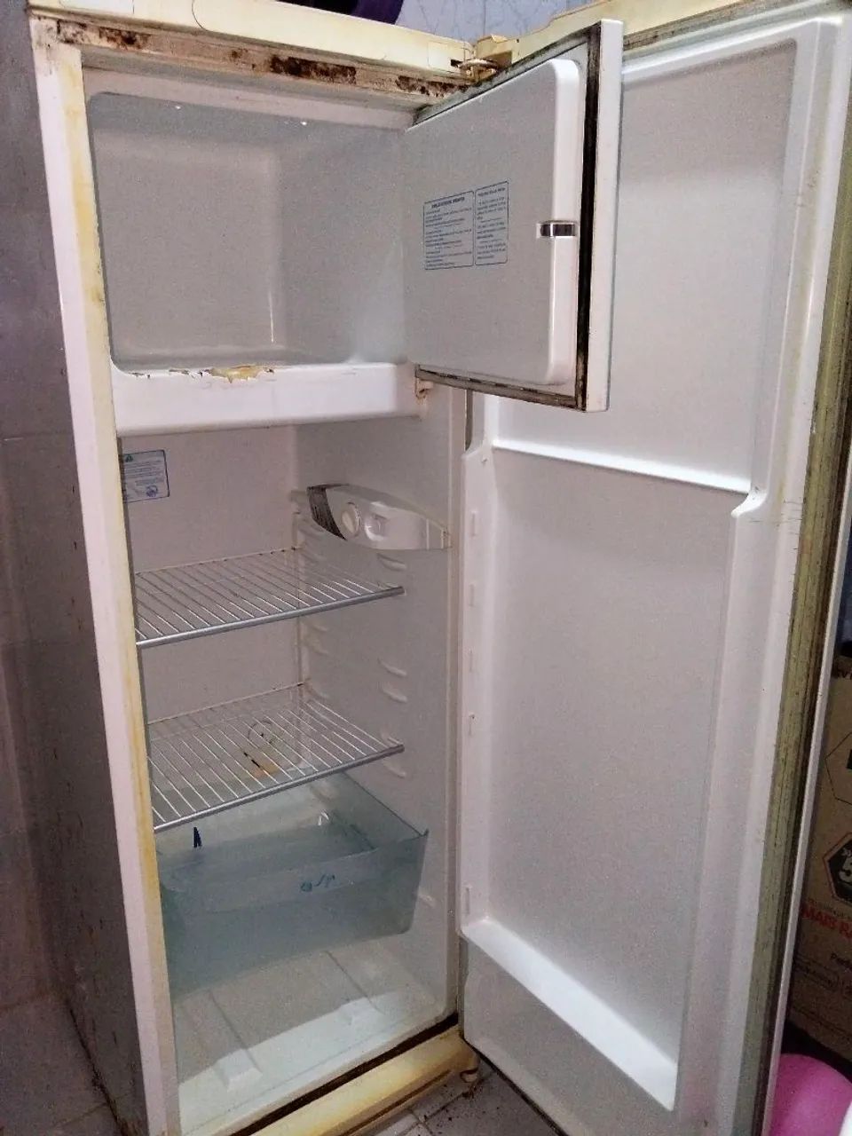 Vendo geladeira  - Foto 2