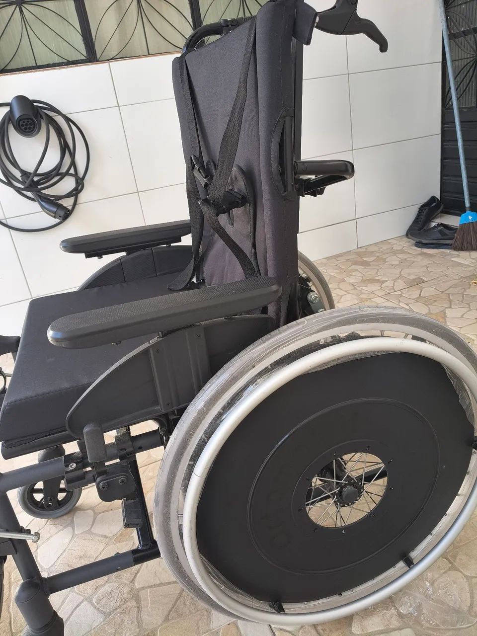 Cadeira de Rodas Postural Ortomobill Confortável e Ajustável (Estado de Nova) - Foto 3