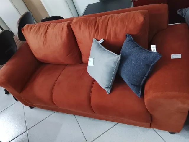 SOFÁ 3 LUGARES COR TERRA COTA