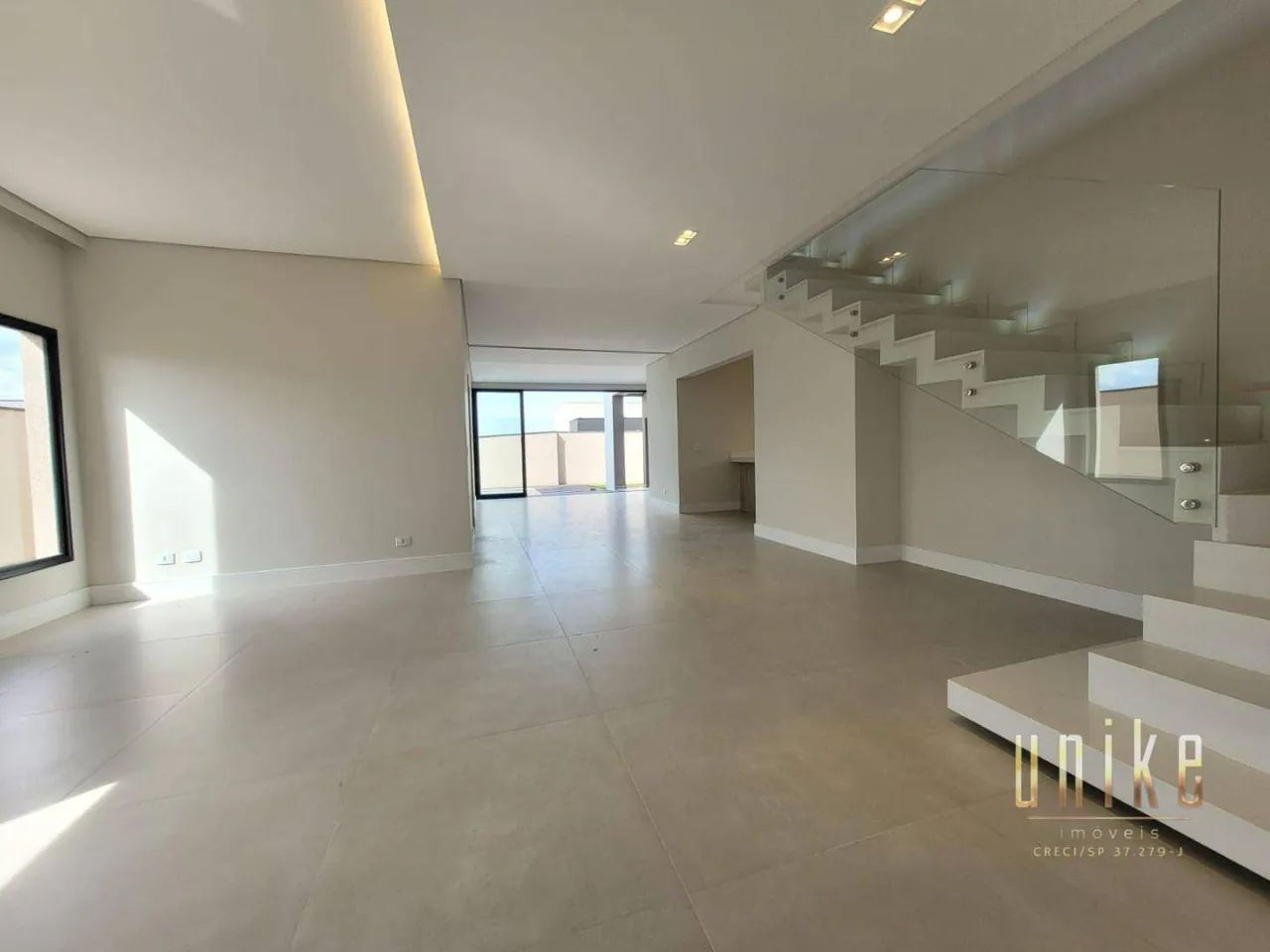 Casa pronta no Condomínio Alphaville com 4 suítes - Foto 4