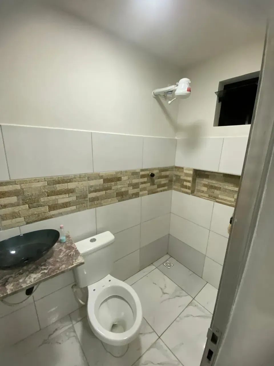 Kitnet mobiliada, já inclui água, energia, wifi e ar condicionado. - Foto 5