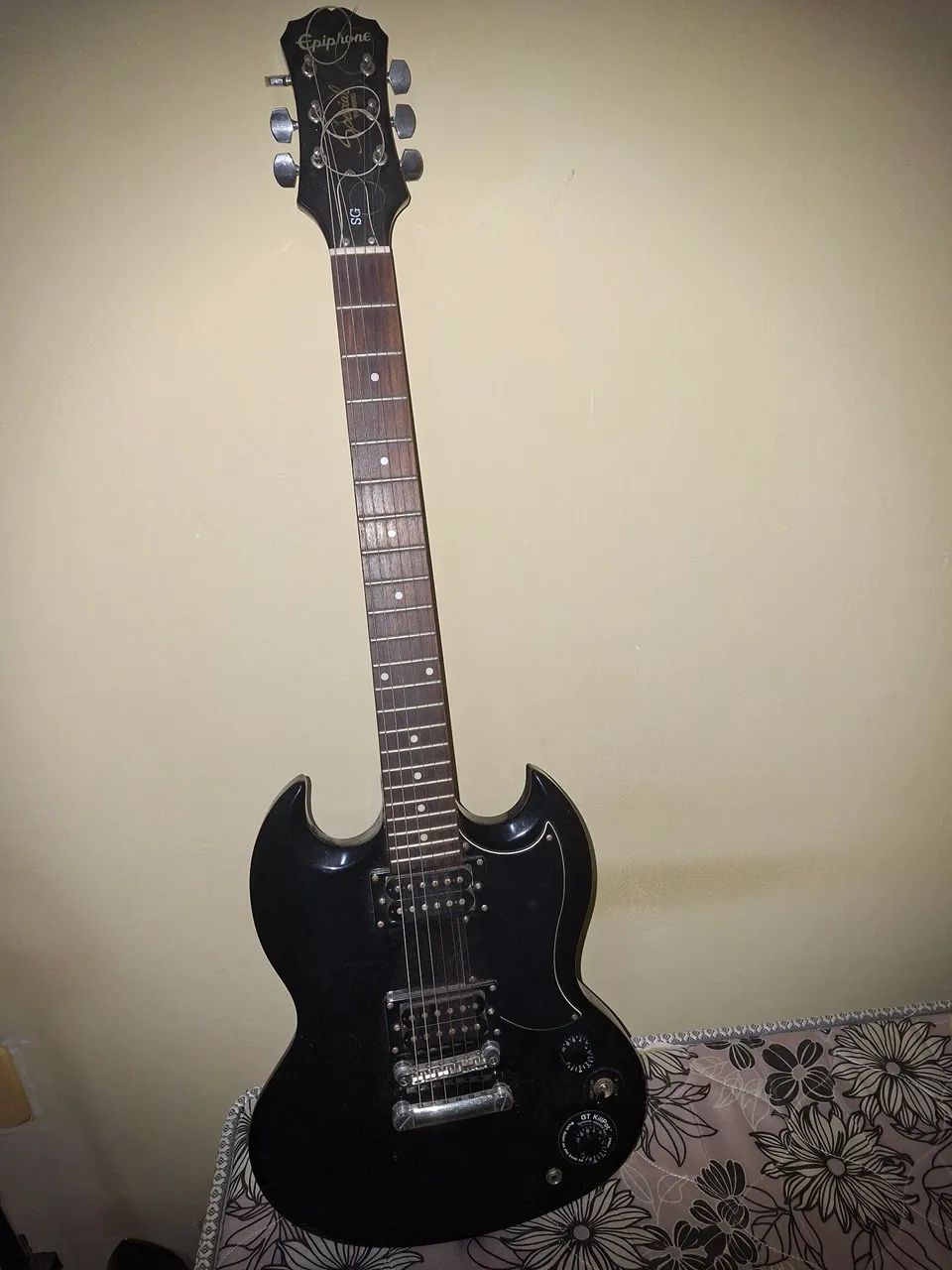 Guitarra epiphone SG Limitada  - Foto 4