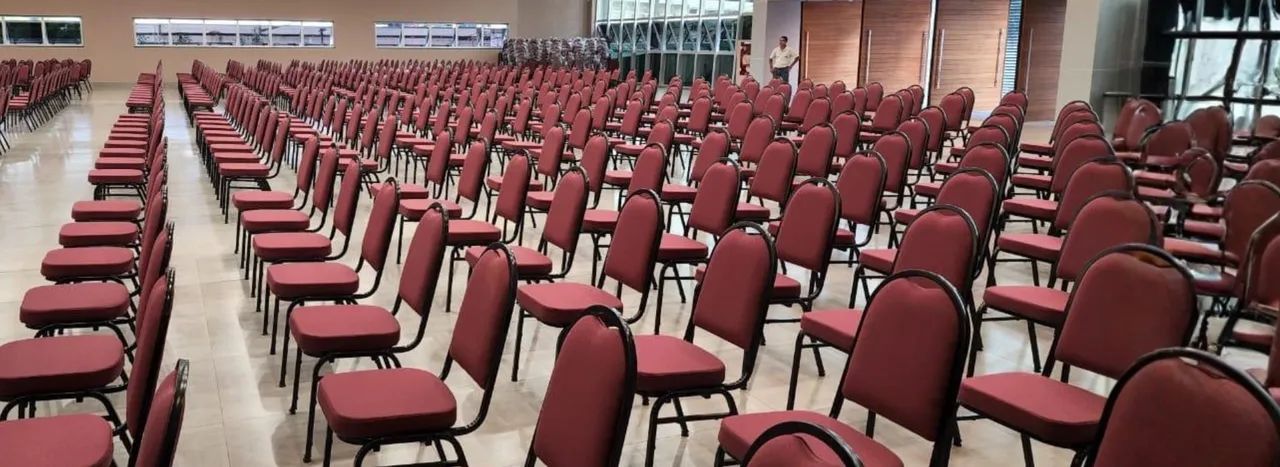 Cadeiras empilháveis para auditório 