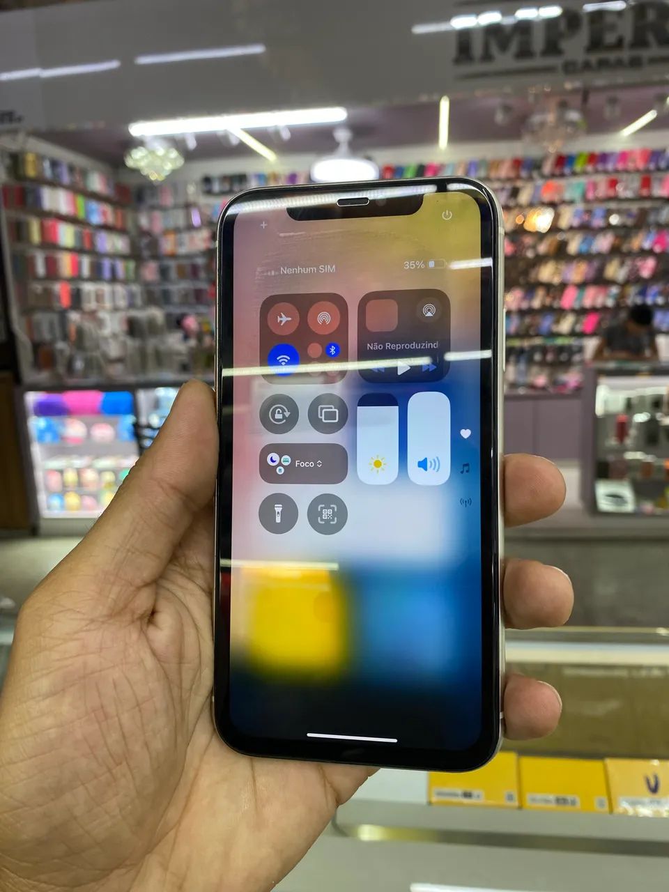 IPHONE 11 128 gigas  - Foto 3