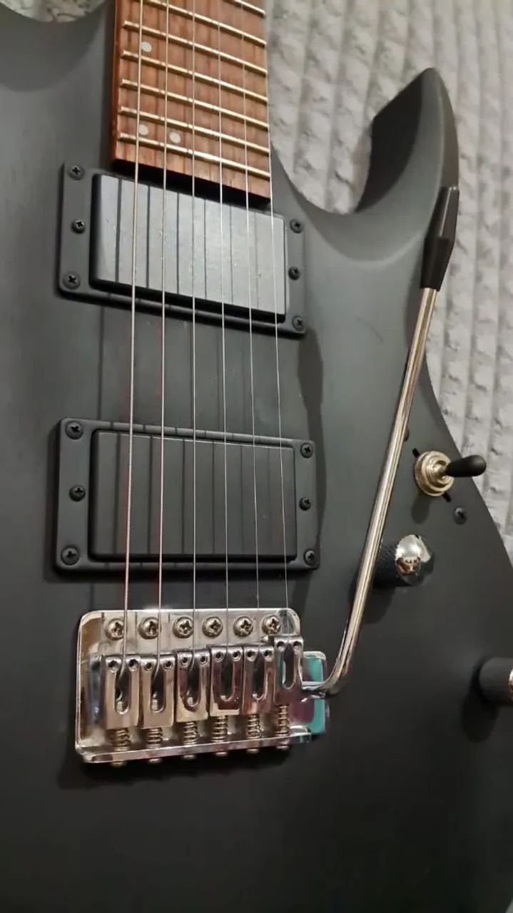 GUITARRA CORT