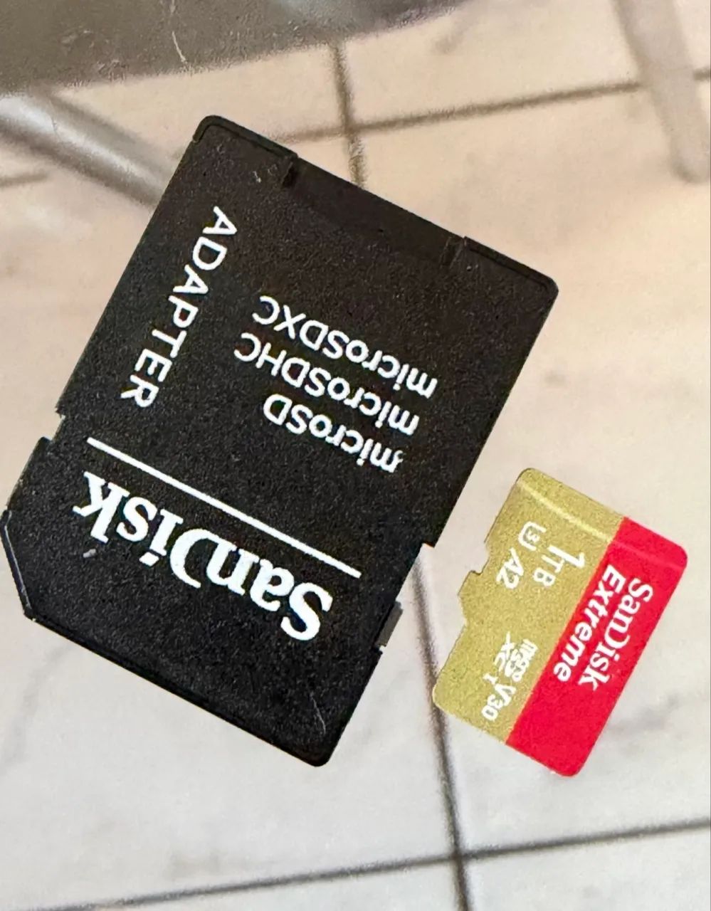 Cartão de memória SanDisk Extreme - microSD com adaptador, 1 TB 1TB * - Foto 2