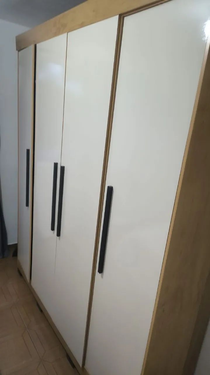Guarda Roupa - 5 portas