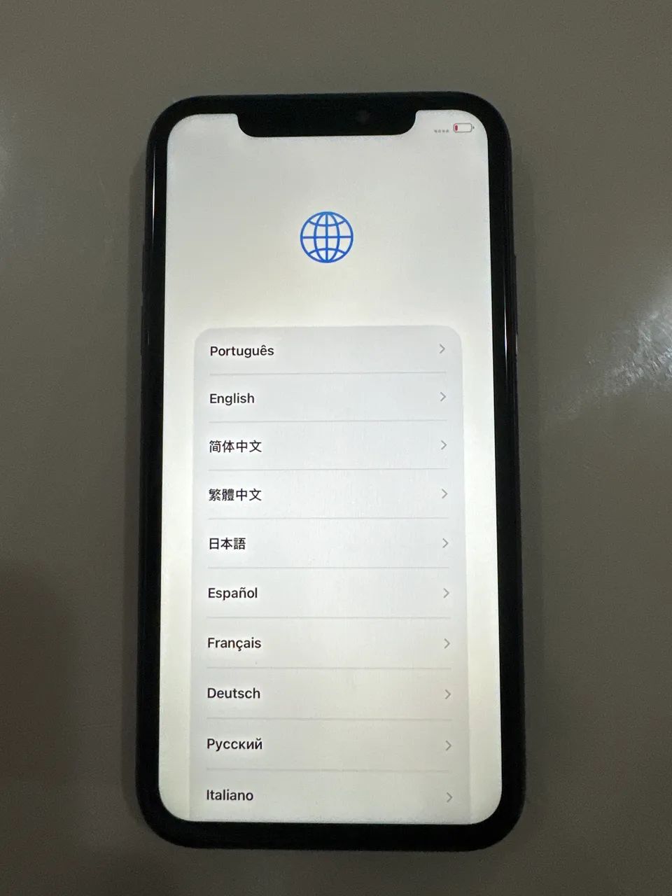 Vendo IPhone 11  64G  Muito bem conservado! 