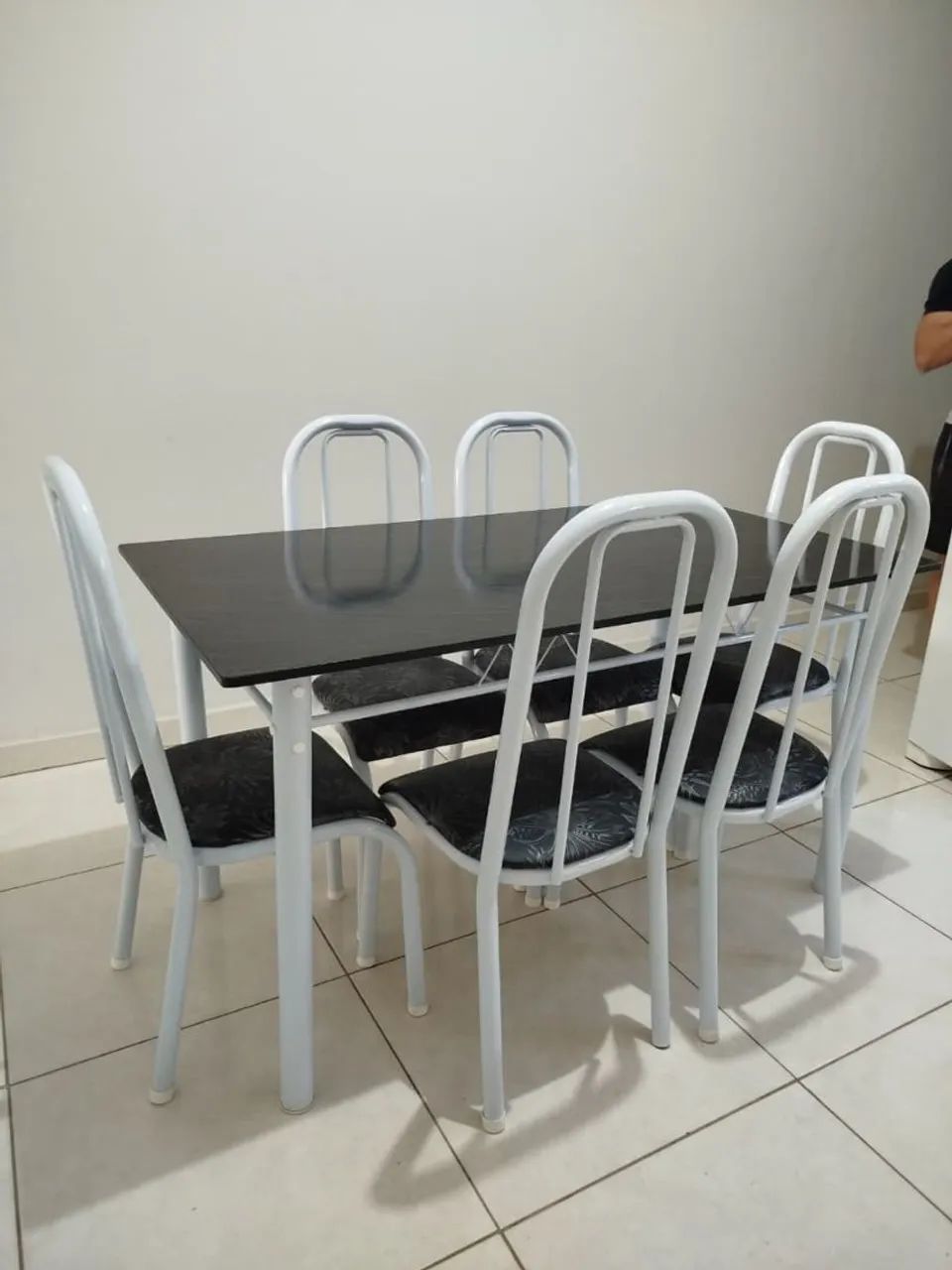 Mesa com seis cadeiras  - Foto 3