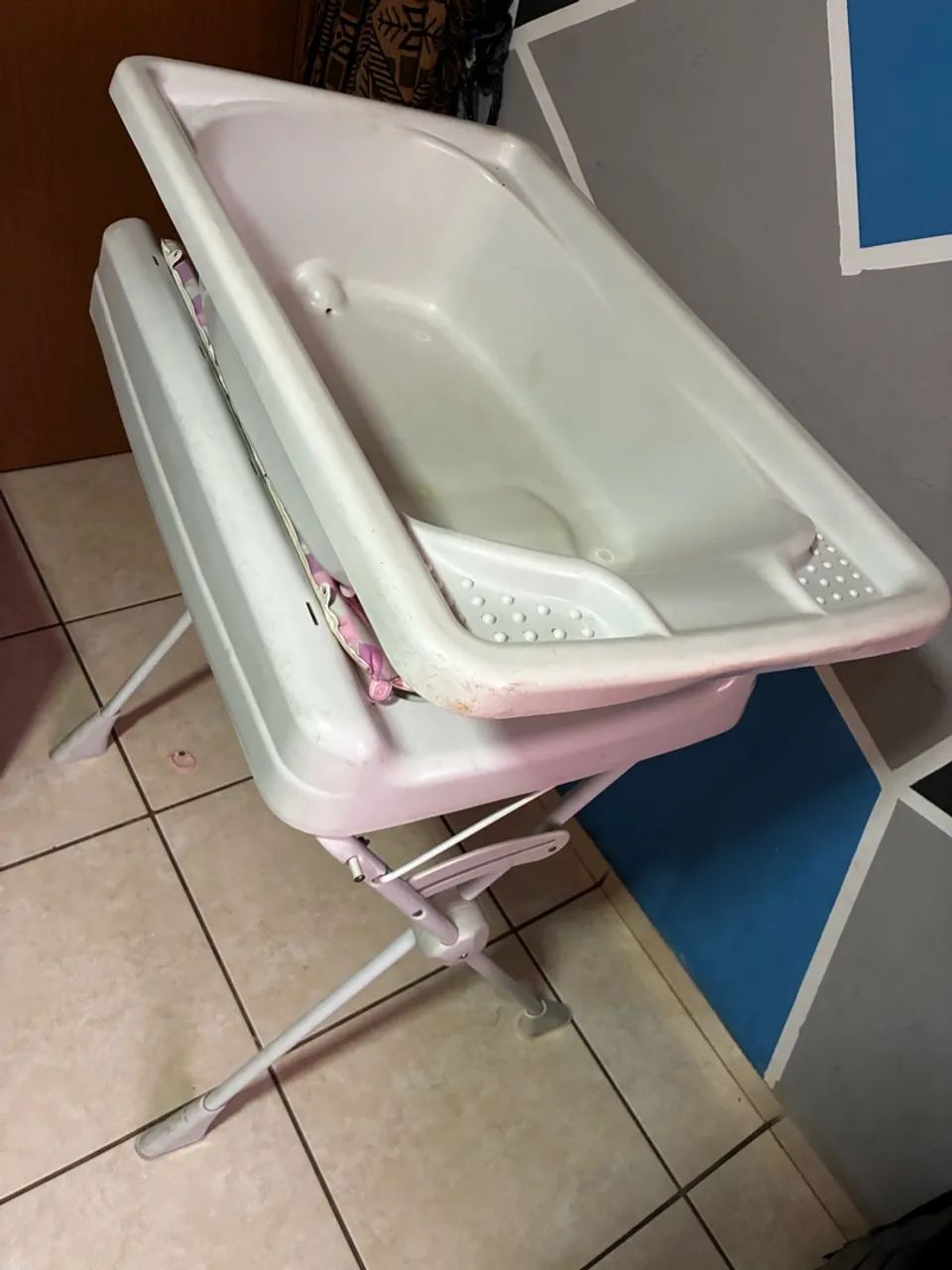 Banheira com suporte e trocador - Foto 2