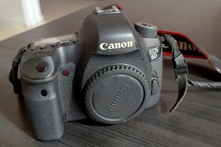 Camera Canon 6D