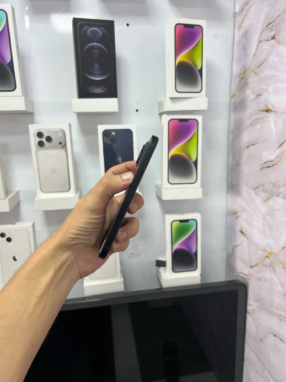 IPhone 15 - 256GB ( mensagem de tela )  - Foto 4